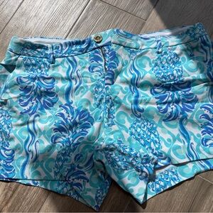Lilly Pulitzer Blue and White Patterned Women Shorts
